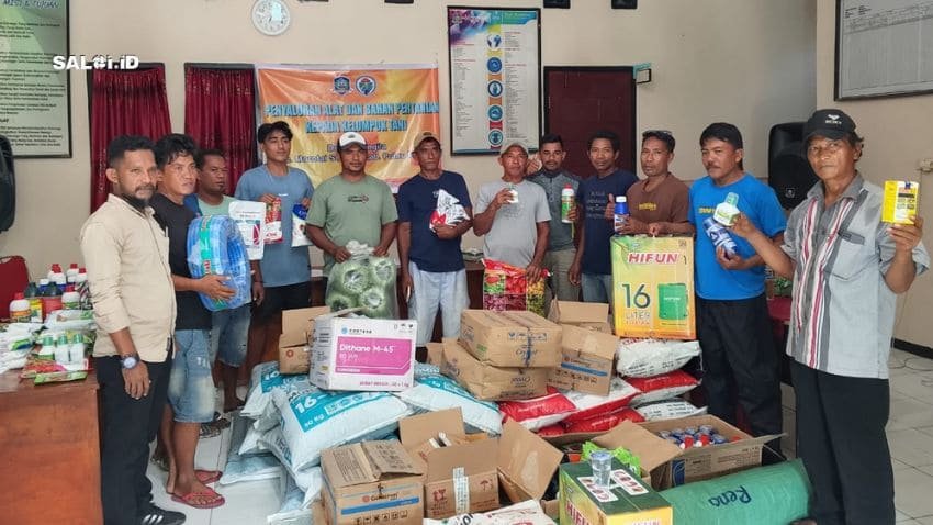3 Kelompok Tani Desa Dehegila Terima Bantuan Program Ketapang